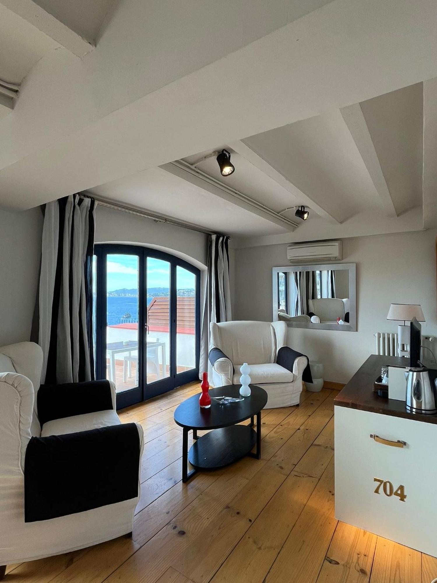 Hotel Trias Palamós Εξωτερικό φωτογραφία