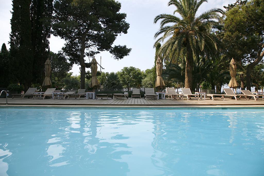 Hotel Trias Palamós Εξωτερικό φωτογραφία